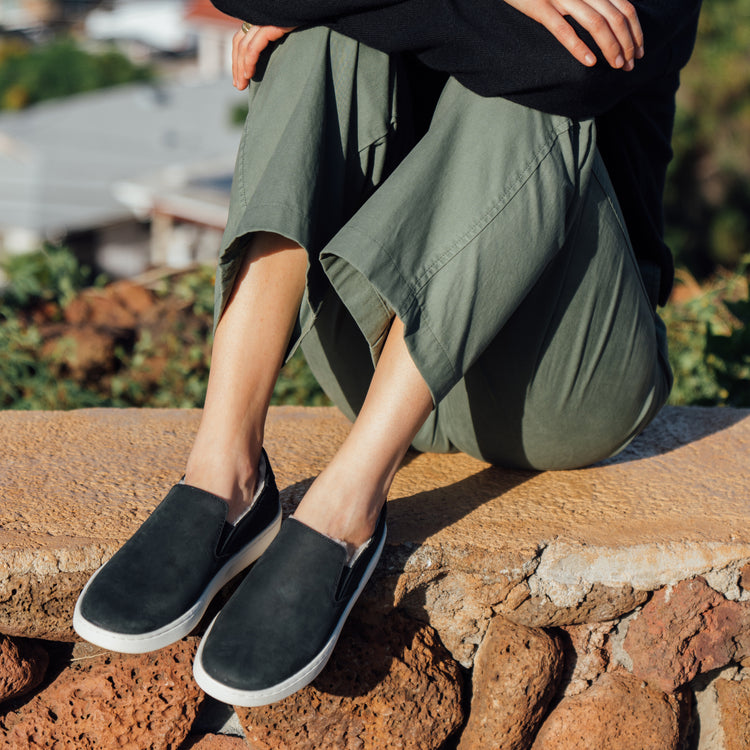 OluKai Women's Pehuea Cozy Sneakers Lava Rock