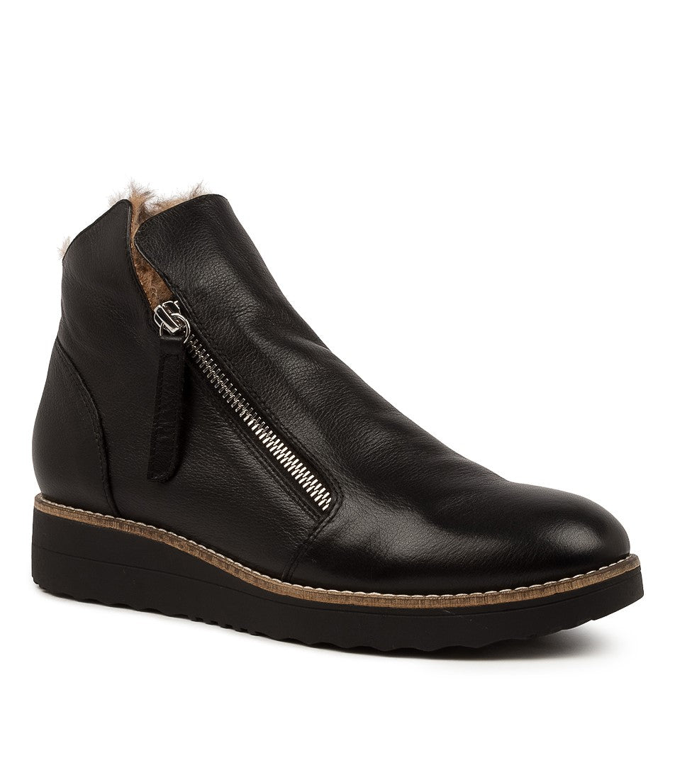 Django & Juliette Women's Opal Boots Black