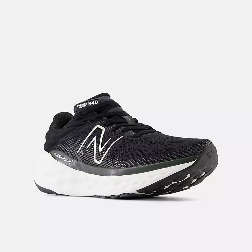 New Balance Women's Fresh Foam X 840v1 Runners Black Grey