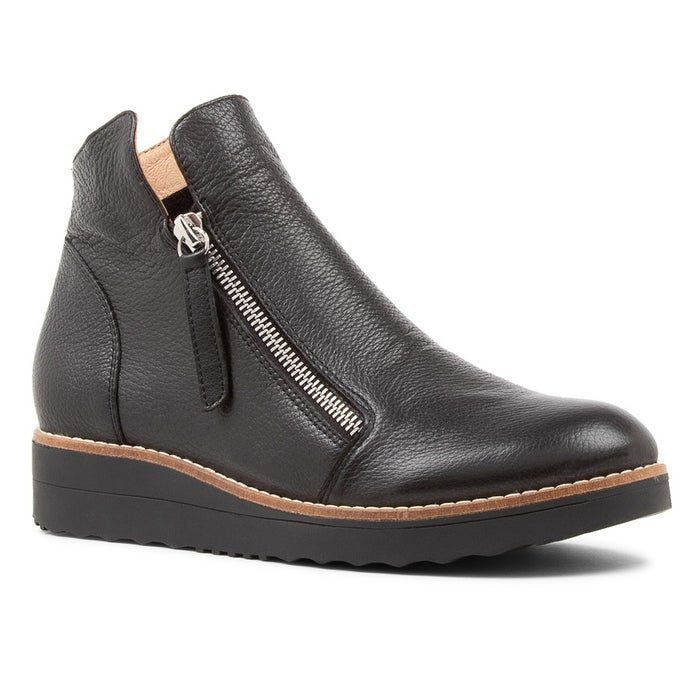Django & Juliette Women's OHMY Boots Black