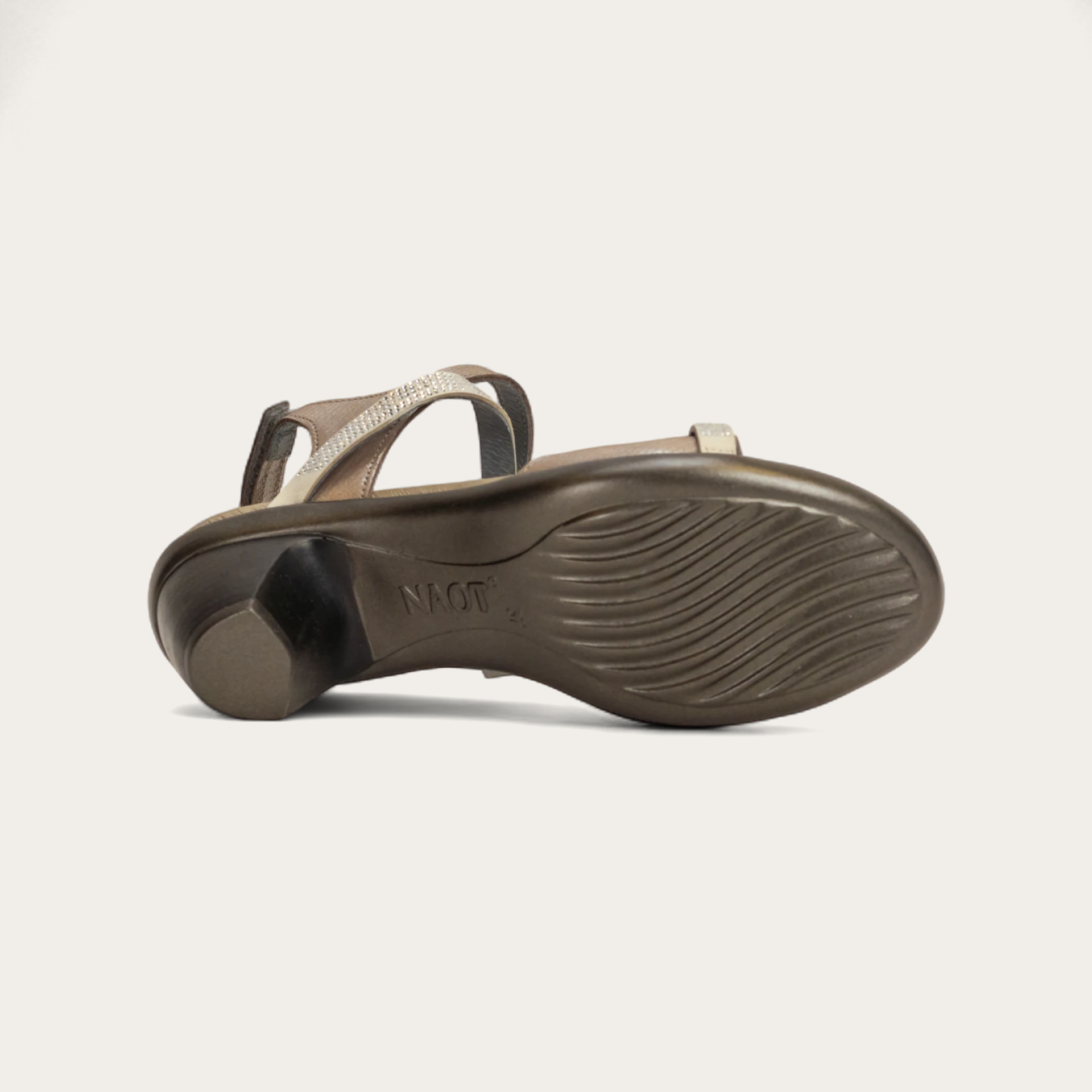 Naot Women's Innovate Sandals Silver Threads Lthr/Beige w/ Clear Rhinestones
