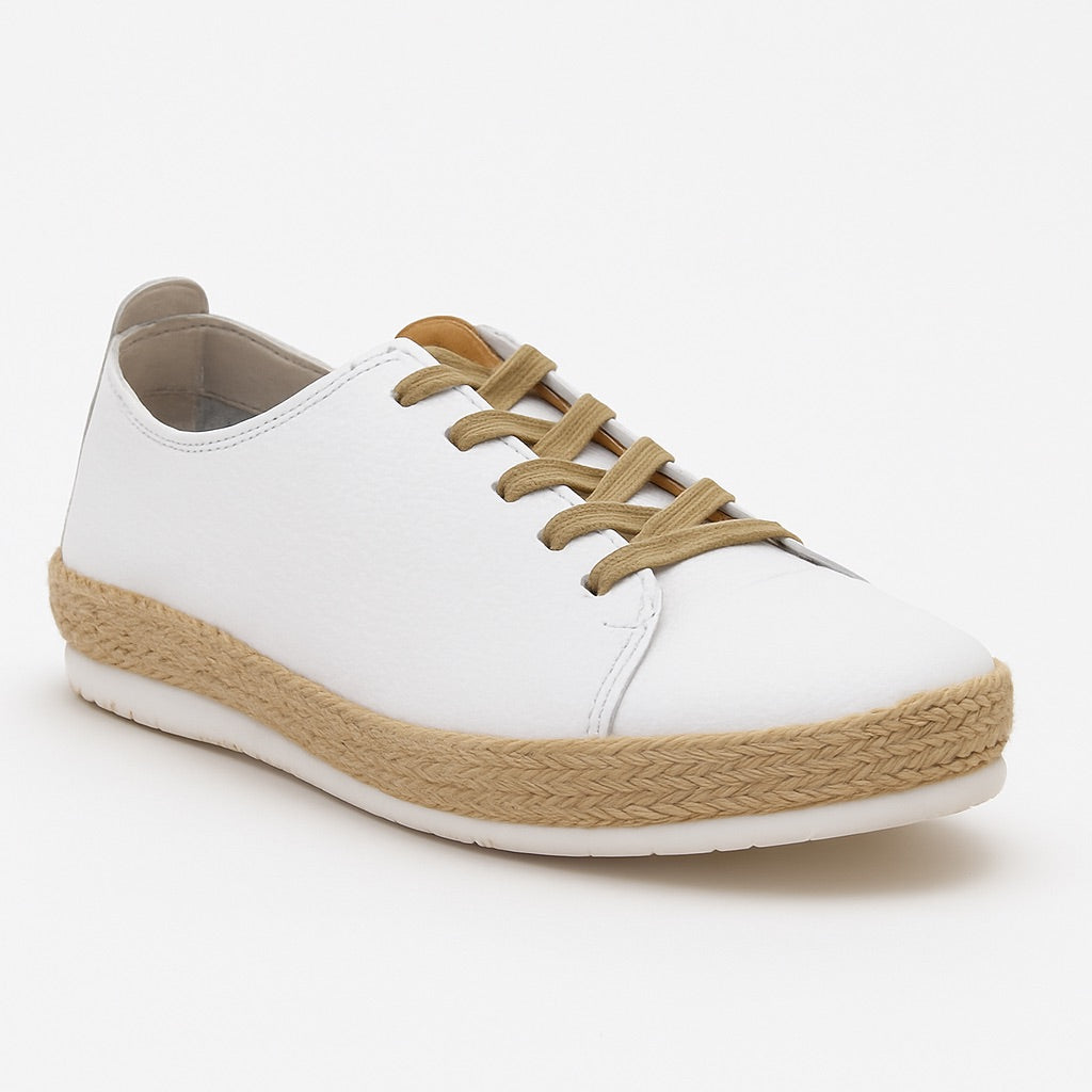Volks Walkers Women's 110 Shoes White