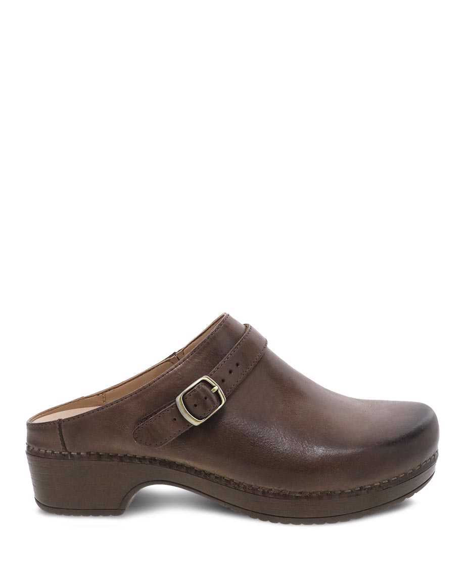 Dansko Women's Berry Milled Clogs Burnished Brown