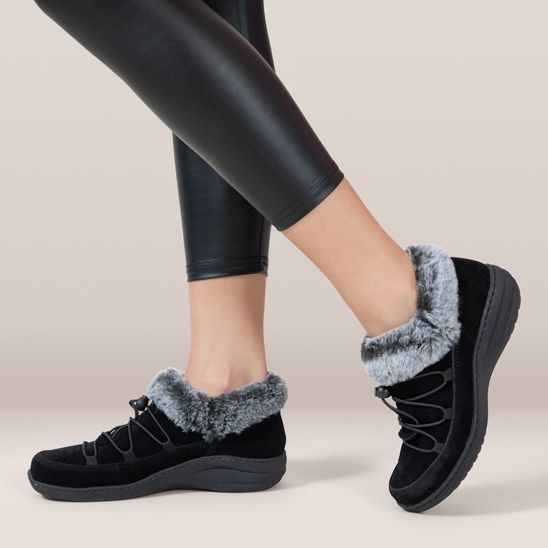 Aetrex Women's Chrissy Arch Support Waterproof Slip-On Shoes Black